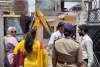 युद्ध नशे के विरुद्ध मुहिम के तहत आज 2  नशा तस्करों के मकानों पर चली जेसीबी