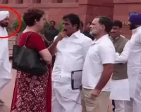 Punjab Congress Crisis: Channi Ignored by Gandhis in Viral Video Ahead of Crucial Delhi Meeting to Decide 'Real Boss'