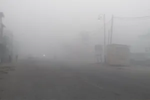 Sonipat: कोहरा बना मुसीबत; कड़ाके की ठंड से जनजीवन प्रभावित