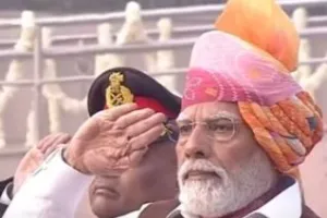 कर्तव्य पथ पर सैन्य शक्ति का प्रदर्शन शुरू, महिला बैंड के ‘आह्वान’ से हुई शुरुआत…