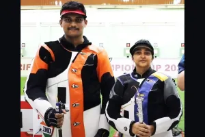 Asian Olympic Qualifiers: रुद्रांक्ष और मेहुली की जोड़ी को मिला स्वर्ण पदक