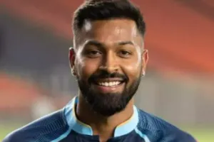 कभी-कभी खेलने वाले हार्दिक को मिला ग्रेड A, सोशल मीडिया पर उठे कई सवाल
