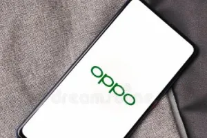 Oppo Reno 12, Reno 12 Pro के स्पेसिफिकेशंस लीक; मिलेगा 50 मेगापिक्सल टेलीफोटो कैमरा