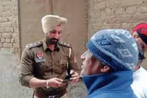 जालंधर में घर में घुसकर 4 आरोपियों ने की तोड़फोड़:महिला का आरोप- खाना खा रहे पति पर ताना वेपन; नकदी-सामान उठाकर ले गए