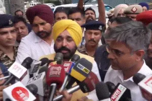 तिहाड़ जेल में केजरीवाल से मिले सीएम भगवंत मान, आधे घंटे तक चली मुलाकात