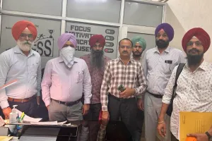 50 हजार रुपये की रिश्वत लेता एस.एम.ओ.विजीलैंस ब्यूरो द्वारा काबू