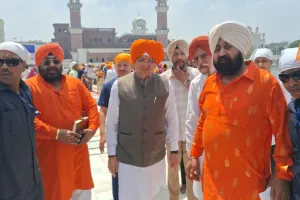 उत्तराखंड के सीएम धामी पहुंचे अमृतसर 