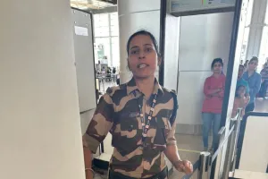 कंगना रनोट को CISF महिला जवान ने थप्पड़ मारा