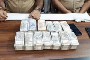 जालंधर पुलिस ने फिर बरामद किया कार सवार से लाखों का कैश, 3 लोगों को लिया हिरासत में,