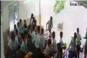लंच ब्रेक में जोरदार धमाके के साथ गिरी प्राइवेट स्कूल की दीवार , दर्जनों बच्चे घायल