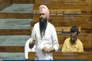 MP मलविंदर कंग ने पूर्व हॉकी खिलाड़ी बलबीर सिंह सीनियर को भारत रत्न देने की मांग की 
