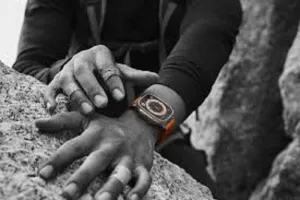 कैसे Apple Watch Ultra ने समुद्र में फंसे एक ऑस्ट्रेलियाई सर्फर को बचाने में की मदद 