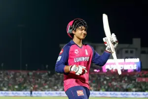 14 साल के वैभव सूर्यवंशी ने रचा इतिहास, IPL में सबसे तेज शतक लगाने वाले दूसरे बल्लेबाज बने