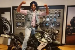 Punjabi singer Rajveer Jawanda put on ventilator: Fell headfirst from bike in Himachal, brain dead - also suffered heart attack