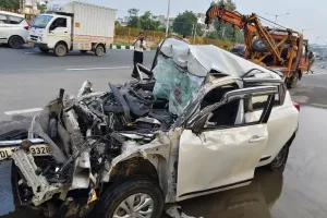 Tragic Accident in Faridabad: Young Man Dies After His Defender Car Rams Into Parked Dumper