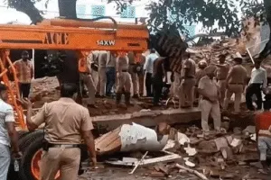 54-Year-Old 2-Story Building Collapses in Chandigarh's Industrial Area; Two Feared Dead