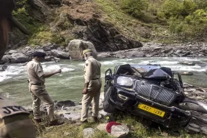 Tragic Accident in Kupwara: SUV Plunges into Kishanganga River, 5 Dead, 6 Injured