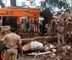 54-Year-Old 2-Story Building Collapses in Chandigarh's Industrial Area; Two Feared Dead