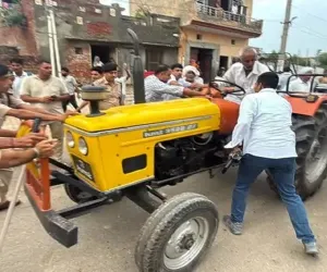 Clash Erupts Between Farmers and Police in Hansi Over CM's Flag Hoisting Event; SP and Several Farmers Injured