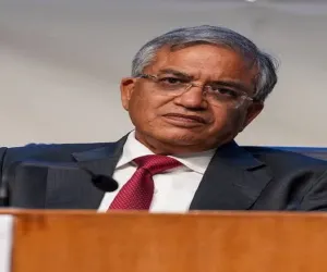 Supreme Court Issues Notice to Election Commission Over Allegations Against CEC Gyanesh Kumar