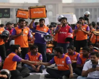 Amidst the strike, Swiggy and Zomato announce incentives for delivery partners: They will offer incentives of up to ₹150 during peak hours