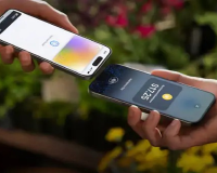 Apple Pay to Launch in India Soon: iPhone Users Can Pay Without Swiping Cards; Talks Begin with Mastercard and Visa.