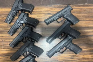 Delhi- Weapons smuggling network with ISI connection caught: used to import weapons from Pakistan via drones