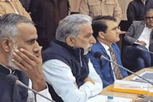 A verbal spat erupted between a Union Minister of State and a former MP in Haryana