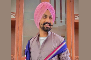 Famous Punjabi singer joins MP Amritpal Singh's party
