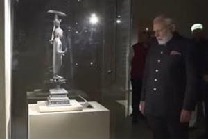 PM Modi inaugurates exhibition of Buddha relics in Delhi; sharp targets on opponents!