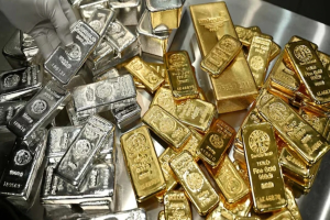 Silver Hits Record High of ₹3.44 Lakh/kg, Gold Surges to ₹1.59 Lakh!