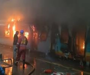 Fire breaks out in the Tatanagar-Ernakulam Express in Andhra Pradesh, 1 dead