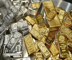 Silver Hits Record High of ₹3.44 Lakh/kg, Gold Surges to ₹1.59 Lakh!